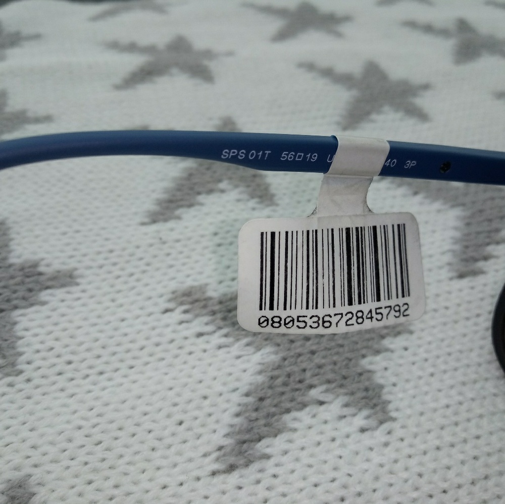 Sunglasses - Picture 5 of 6